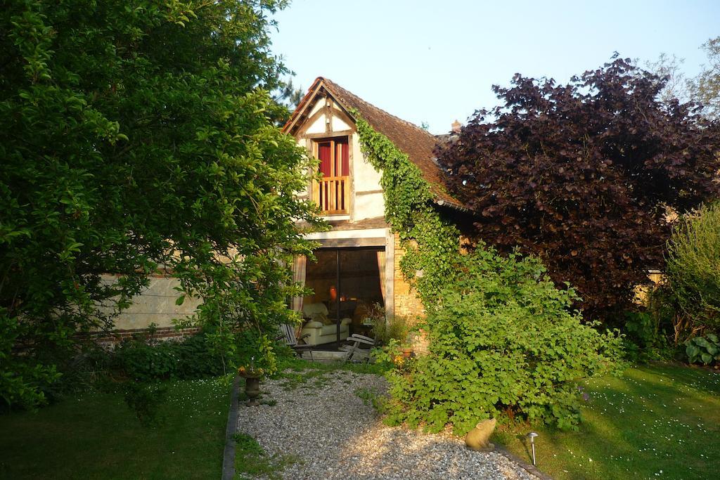 Au Fond Du Jardin Maison D'Hotes Hotel Saint-Saens Exterior photo