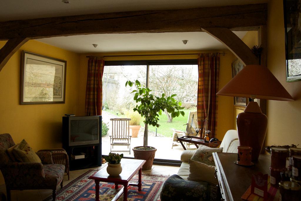 Au Fond Du Jardin Maison D'Hotes Saint-Saens Room photo