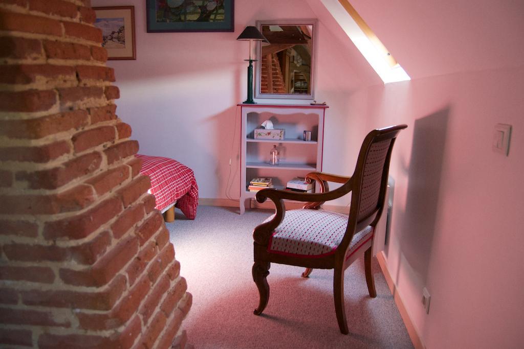 Au Fond Du Jardin Maison D'Hotes Saint-Saens Room photo